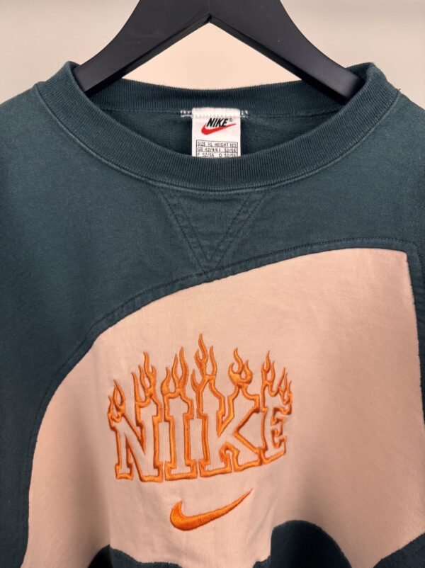 Nike reworked (XL) - Image 2